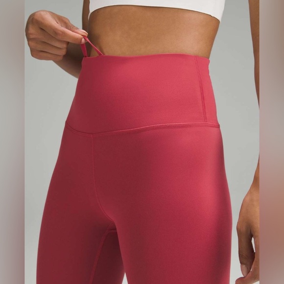 LULULEMON Wunder Train High-Rise Tight 28"
Vintage Rose no tags Like New Conditn - Picture 3 of 14